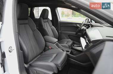 Внедорожник / Кроссовер Audi Q4 e-tron 2023 в 
