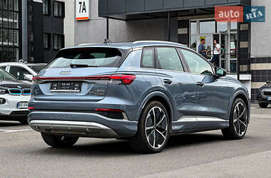 Внедорожник / Кроссовер Audi Q4 e-tron 2023 в 