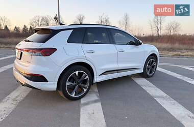 Внедорожник / Кроссовер Audi Q4 e-tron 2023 в 