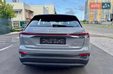 Внедорожник / Кроссовер Audi Q4 e-tron 2022 в 