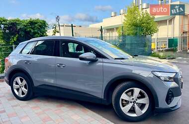 Внедорожник / Кроссовер Audi Q4 e-tron 2022 в 