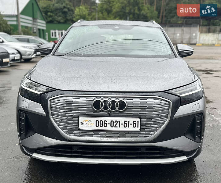 Позашляховик / Кросовер Audi Q4 e-tron 2021 в Києві