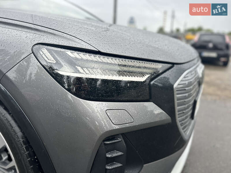 Позашляховик / Кросовер Audi Q4 e-tron 2021 в Києві