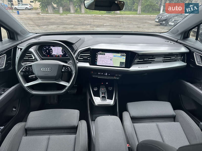 Позашляховик / Кросовер Audi Q4 e-tron 2021 в Києві