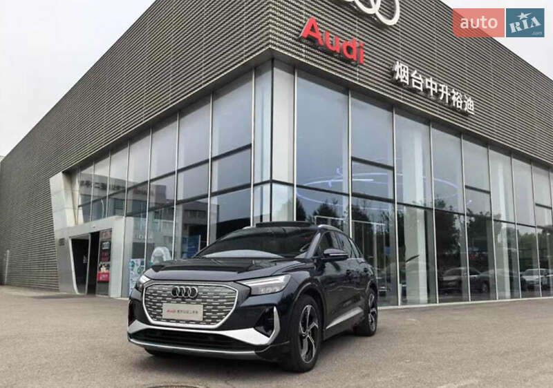 Внедорожник / Кроссовер Audi Q4 e-tron 2024 в 