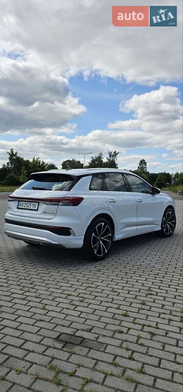 Внедорожник / Кроссовер Audi Q4 e-tron 2022 в Львове