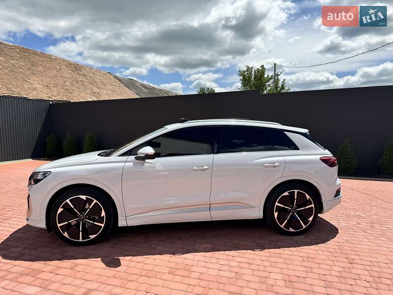 Внедорожник / Кроссовер Audi Q4 e-tron 2022 в Жашкове