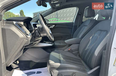 Внедорожник / Кроссовер Audi Q4 e-tron 2024 в 