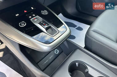 Внедорожник / Кроссовер Audi Q4 e-tron 2024 в 