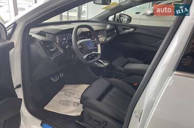 Внедорожник / Кроссовер Audi Q4 e-tron 2025 в 