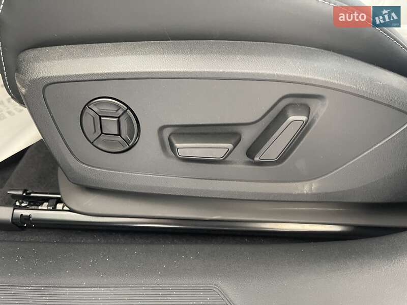 Позашляховик / Кросовер Audi Q4 e-tron 2025 в Львові