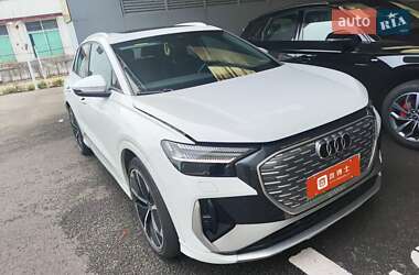 Внедорожник / Кроссовер Audi Q4 e-tron 2023 в 