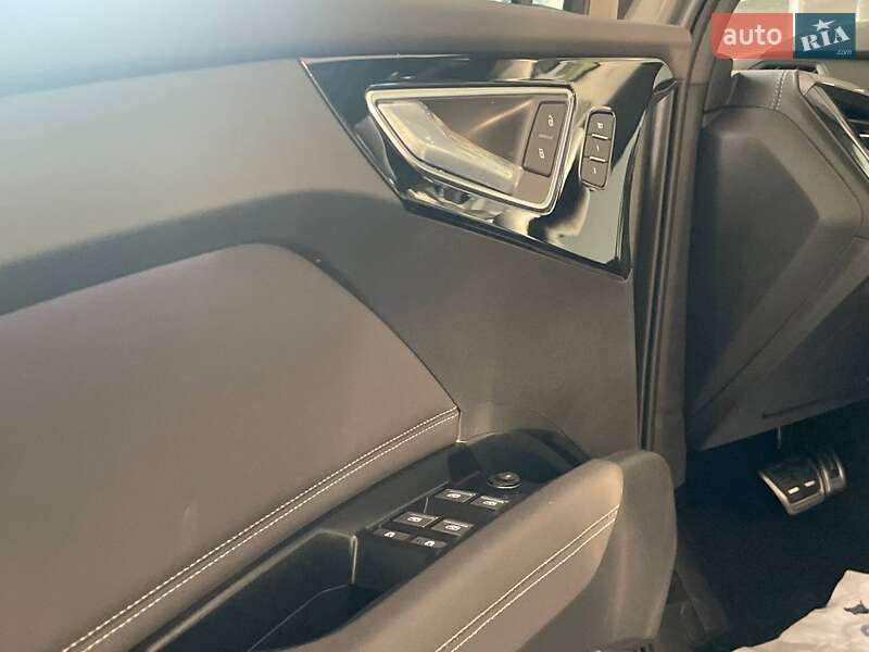 Позашляховик / Кросовер Audi Q4 e-tron 2025 в Черкасах