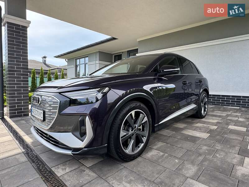 Внедорожник / Кроссовер Audi Q4 e-tron 2022 в Киеве