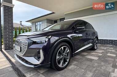 Позашляховик / Кросовер Audi Q4 e-tron 2022 в 