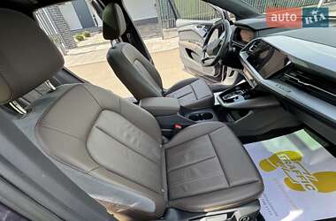 Позашляховик / Кросовер Audi Q4 e-tron 2022 в 