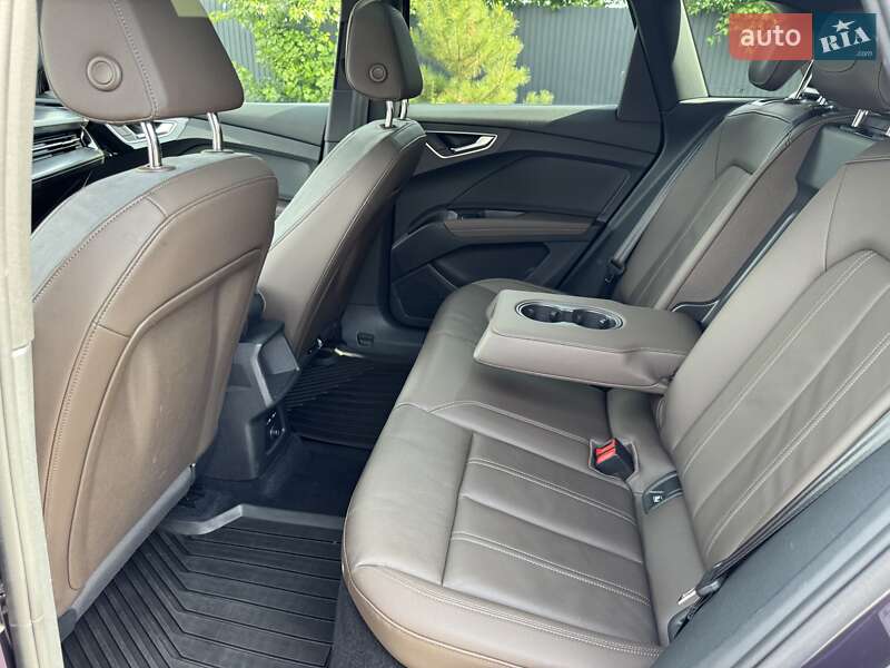 Внедорожник / Кроссовер Audi Q4 e-tron 2022 в Киеве