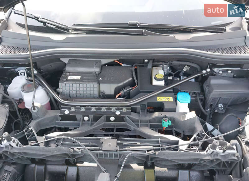 Внедорожник / Кроссовер Audi Q4 e-tron 2024 в Тернополе