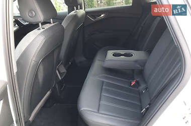 Внедорожник / Кроссовер Audi Q4 e-tron 2023 в 