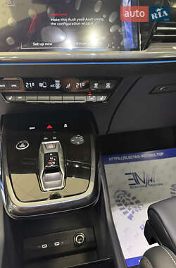 Внедорожник / Кроссовер Audi Q4 e-tron 2025 в 