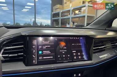 Внедорожник / Кроссовер Audi Q4 e-tron 2025 в 
