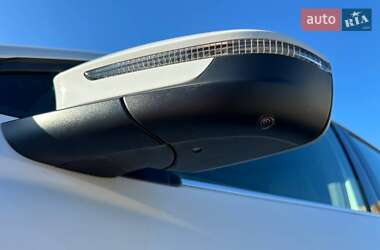 Внедорожник / Кроссовер Audi Q4 e-tron 2023 в 