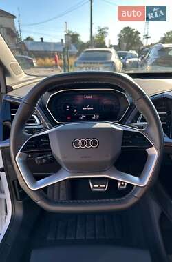 Внедорожник / Кроссовер Audi Q4 e-tron 2023 в 