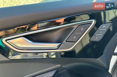 Внедорожник / Кроссовер Audi Q4 e-tron 2023 в 