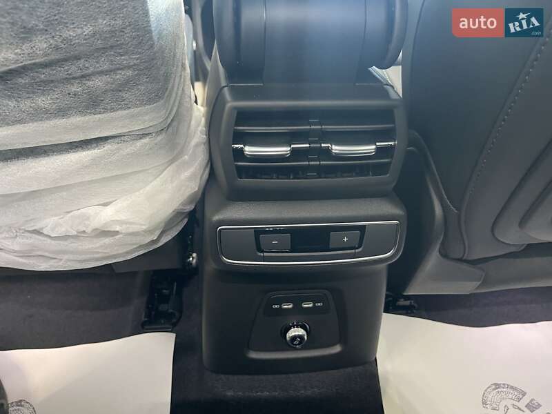Внедорожник / Кроссовер Audi Q4 e-tron 2025 в Киеве