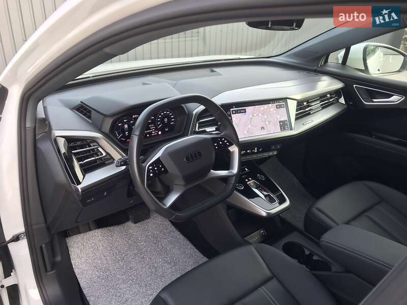 Внедорожник / Кроссовер Audi Q4 e-tron 2023 в Ровно
