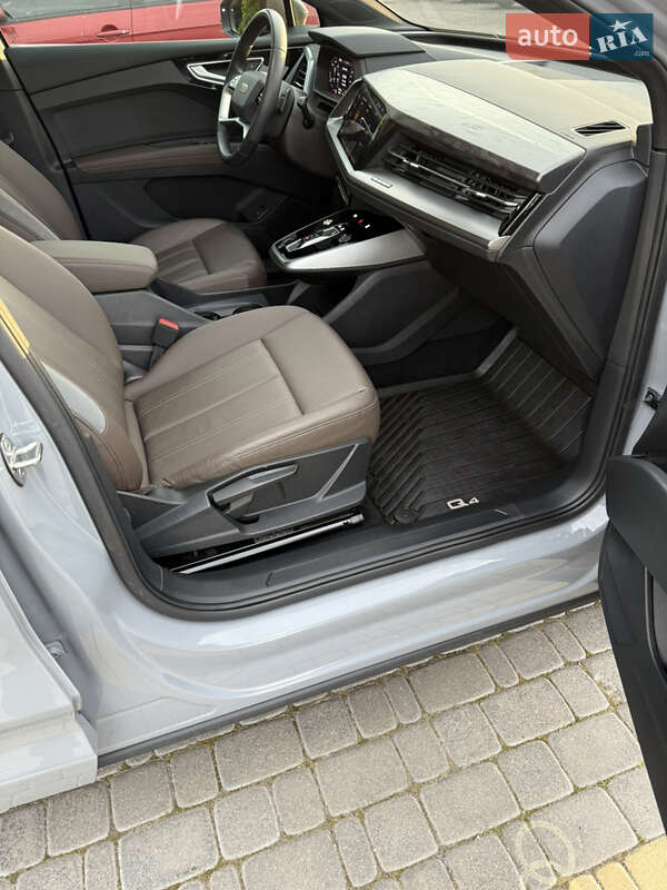 Позашляховик / Кросовер Audi Q4 e-tron 2023 в Києві