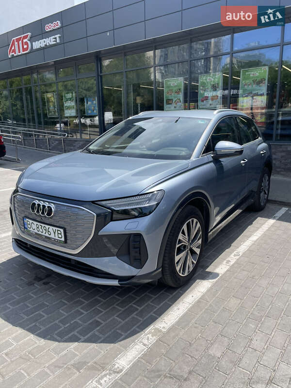 Позашляховик / Кросовер Audi Q4 e-tron 2021 в Львові
