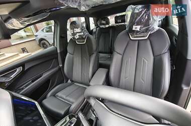 Позашляховик / Кросовер Audi Q4 e-tron 2025 в 