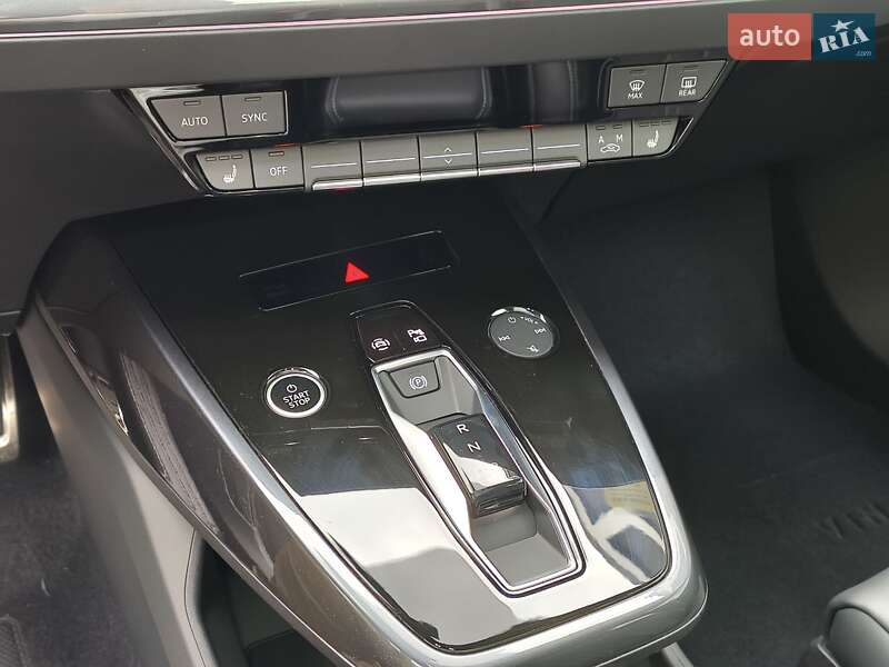 Внедорожник / Кроссовер Audi Q4 e-tron 2025 в Одессе