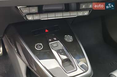Позашляховик / Кросовер Audi Q4 e-tron 2025 в 