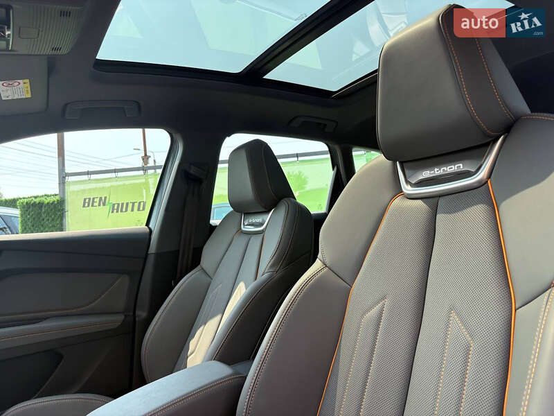 Позашляховик / Кросовер Audi Q4 e-tron 2023 в Києві