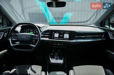 Позашляховик / Кросовер Audi Q4 e-tron 2022 в 