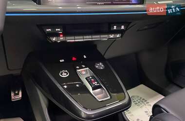 Позашляховик / Кросовер Audi Q4 e-tron 2025 в 