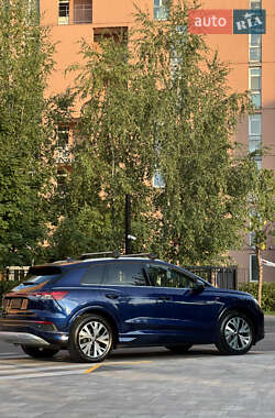 Внедорожник / Кроссовер Audi Q4 e-tron 2023 в 
