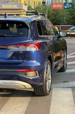 Внедорожник / Кроссовер Audi Q4 e-tron 2023 в 