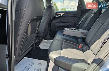 Позашляховик / Кросовер Audi Q4 e-tron 2025 в 