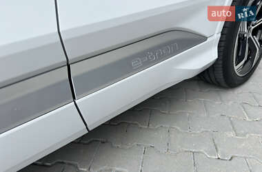 Внедорожник / Кроссовер Audi Q4 e-tron 2025 в 