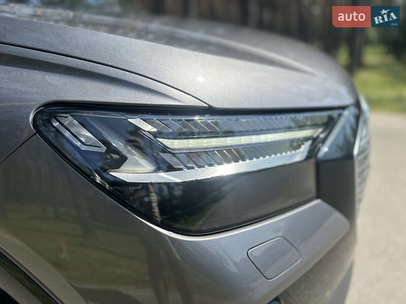 Позашляховик / Кросовер Audi Q4 e-tron 2021 в Києві