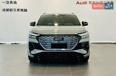 Внедорожник / Кроссовер Audi Q4 e-tron 2023 в 