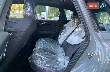 Внедорожник / Кроссовер Audi Q4 e-tron 2025 в 