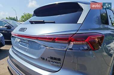 Внедорожник / Кроссовер Audi Q4 e-tron 2024 в 