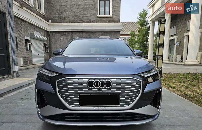 Внедорожник / Кроссовер Audi Q4 e-tron 2023 в Львове