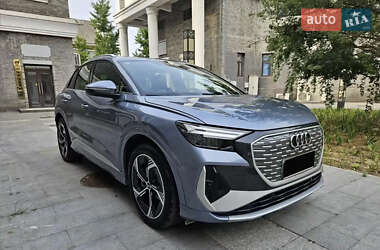 Внедорожник / Кроссовер Audi Q4 e-tron 2023 в 
