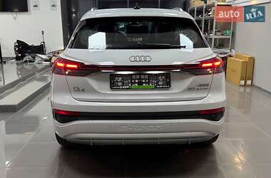 Внедорожник / Кроссовер Audi Q4 e-tron 2025 в 