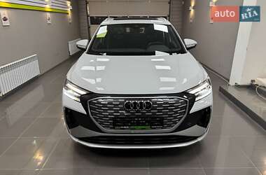 Внедорожник / Кроссовер Audi Q4 e-tron 2025 в 